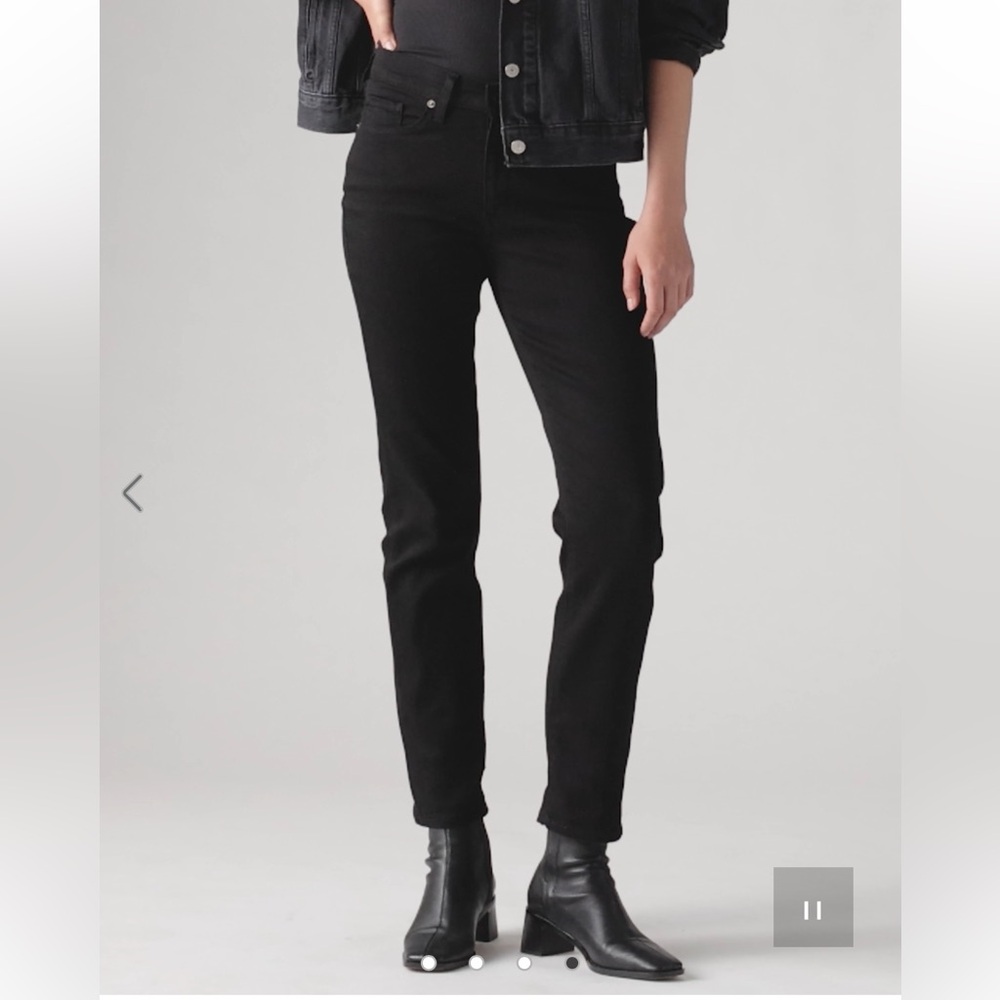 Levi's Women's Black Classic Straight Leg Jeans Stellar Stretch